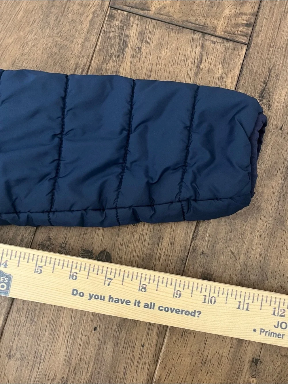 Kids Nike navy blue puffer jacket with red zipper and red Nike swoosh #puffer